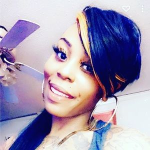 Meet your Posher, Brittney